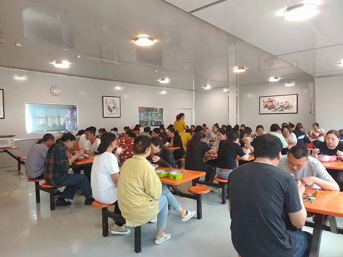 悠悠粽香飄幸福，濃情端午暖人心